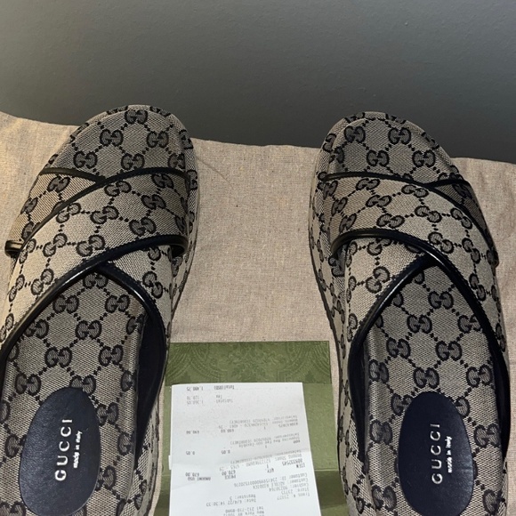 Women’s Gucci platform slides - Picture 3 of 4